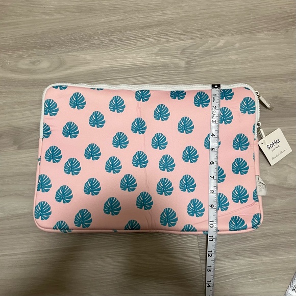 Monstera Laptop Case - Picture 5 of 5